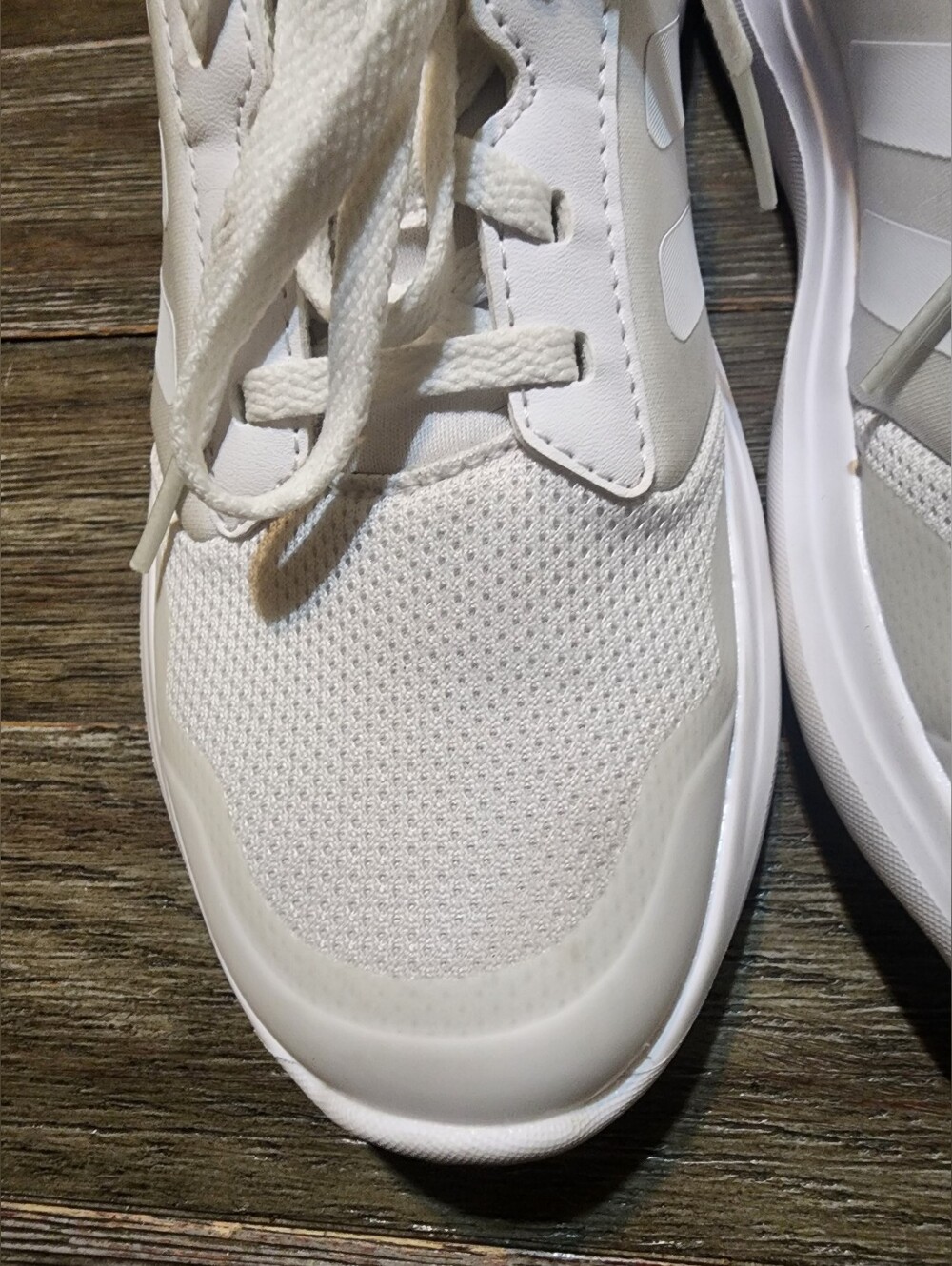 Adidas  All White Youth Size 7Y Sneaker - Picture 7 of 8